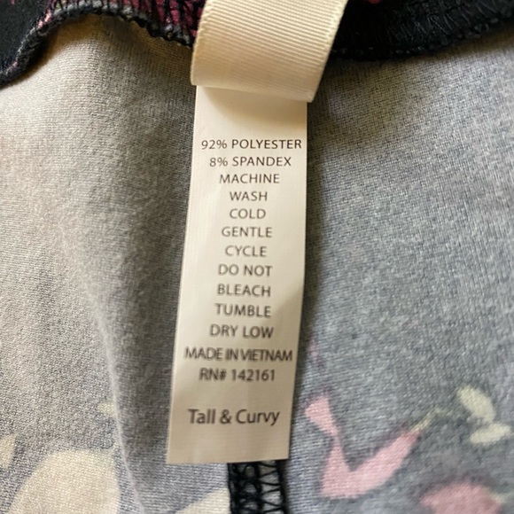 Floral LuLaRoe leggings size Tall & Curvy - Picture 3 of 3
